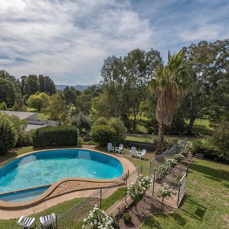 Harriet House Tumut Motel Exterior photo
